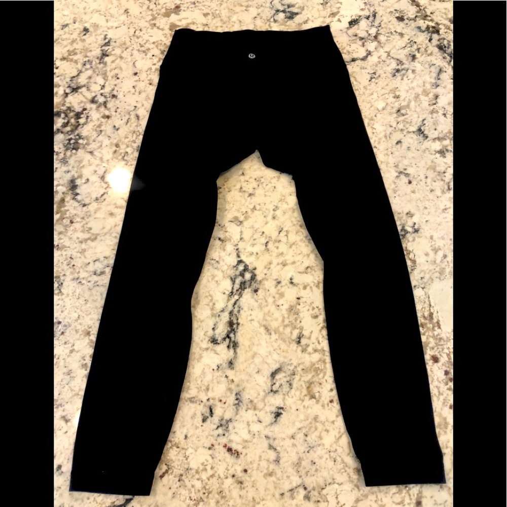 Lululemon Align Leggings in size 8